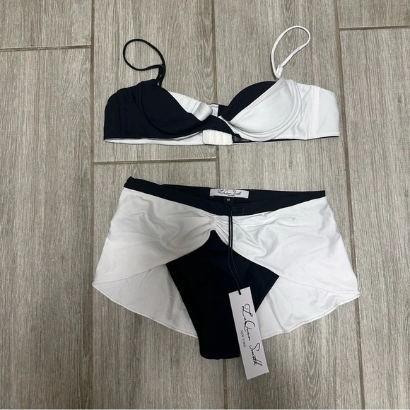 NEW LaQuan Smith Two-Tone Two-Piece Swimsuit Medium - Picture 2 of 4